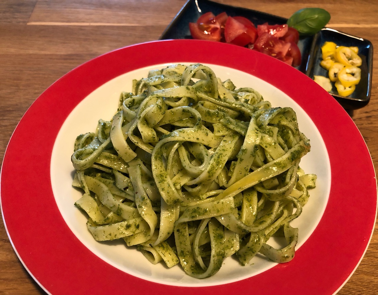 Pasta mit Basilikum-Pesto