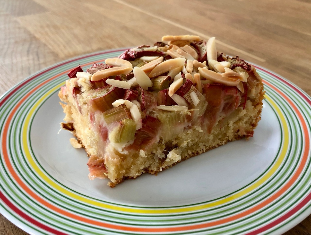 Rhabarber-Marzipan-Kuchen