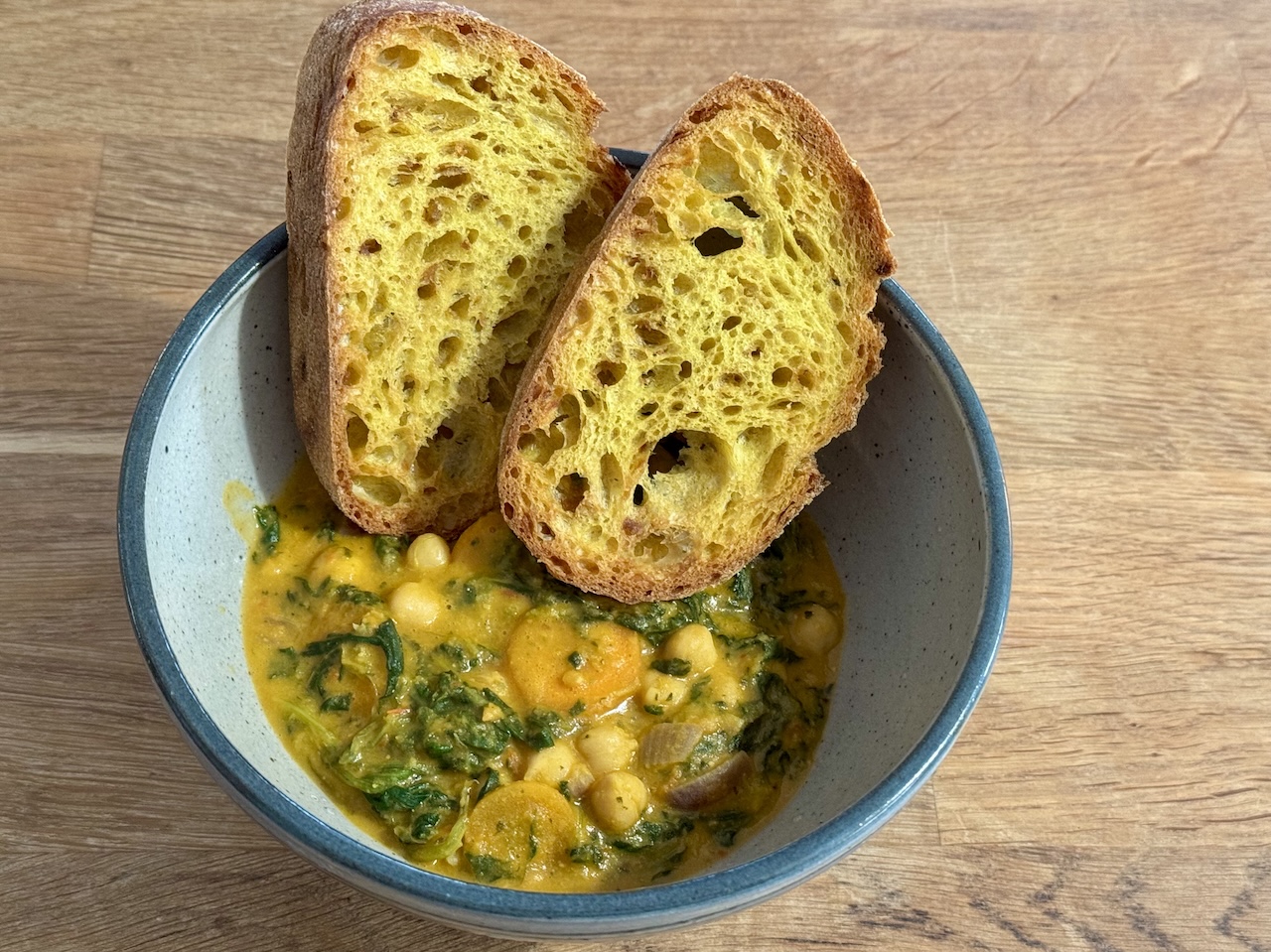 Zitronen-Kichererbsen-Suppe